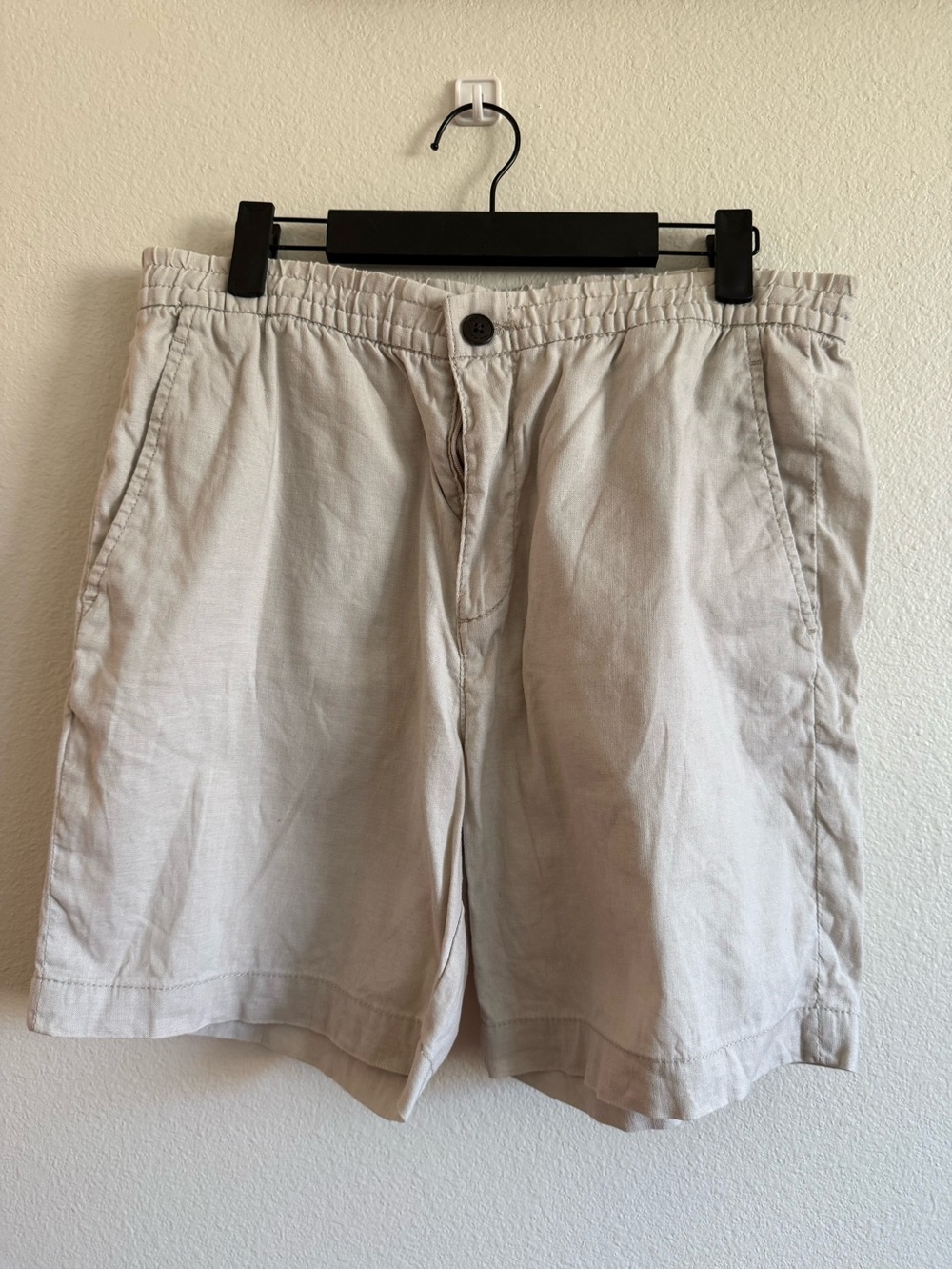 H&M Men's Light Beige Cotton Flat Front Shorts